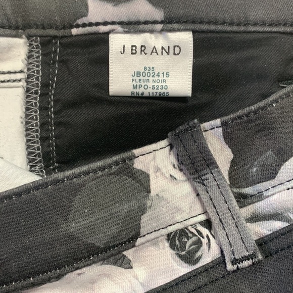 J Brand Mid Rise Cropped Skinny Jeans, Black with Gray & White Floral Design, 26 - Picture 11 of 16